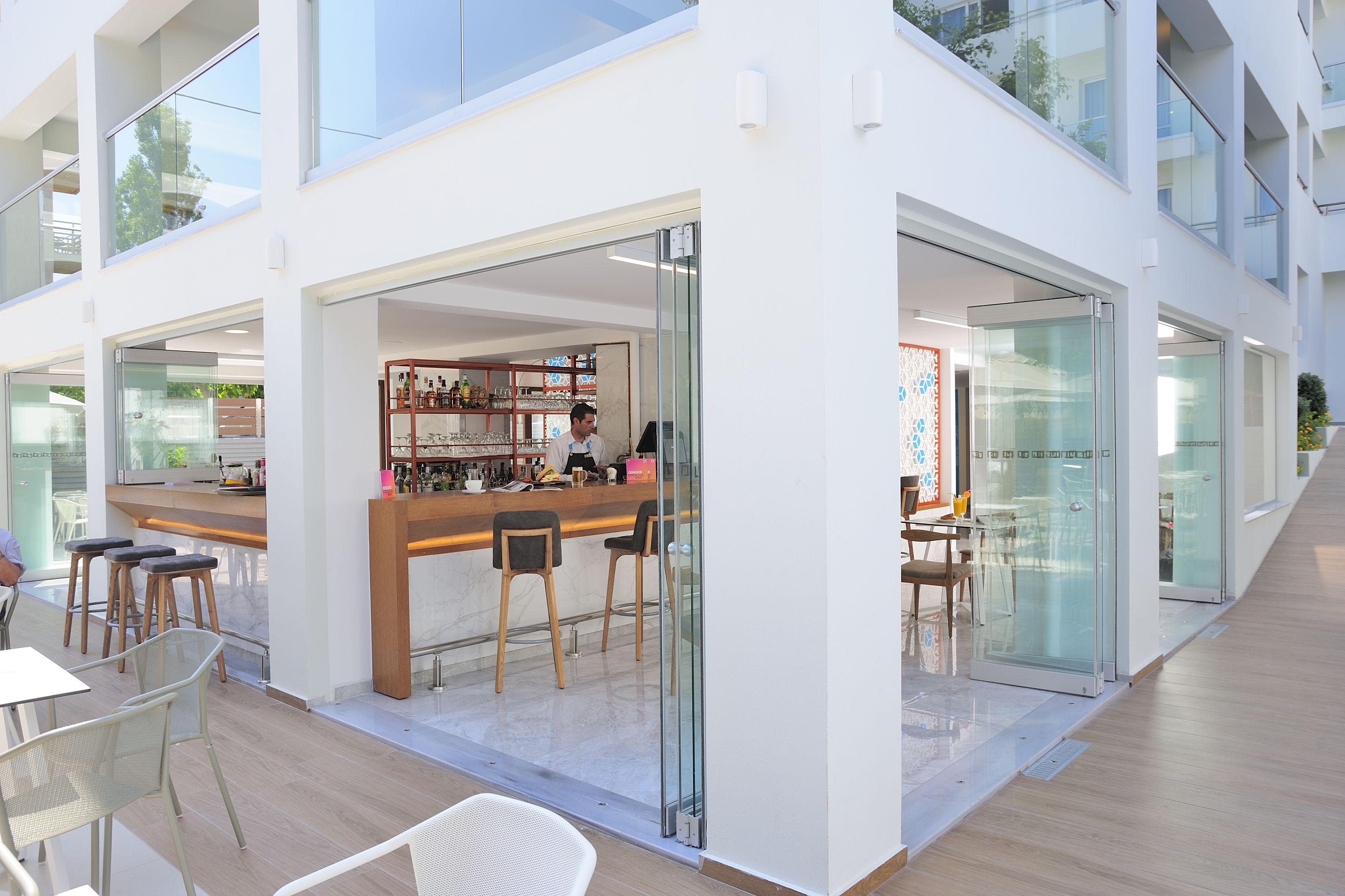 Atrium Ambiance Hotel (Adults Only) 레팀노 외부 사진