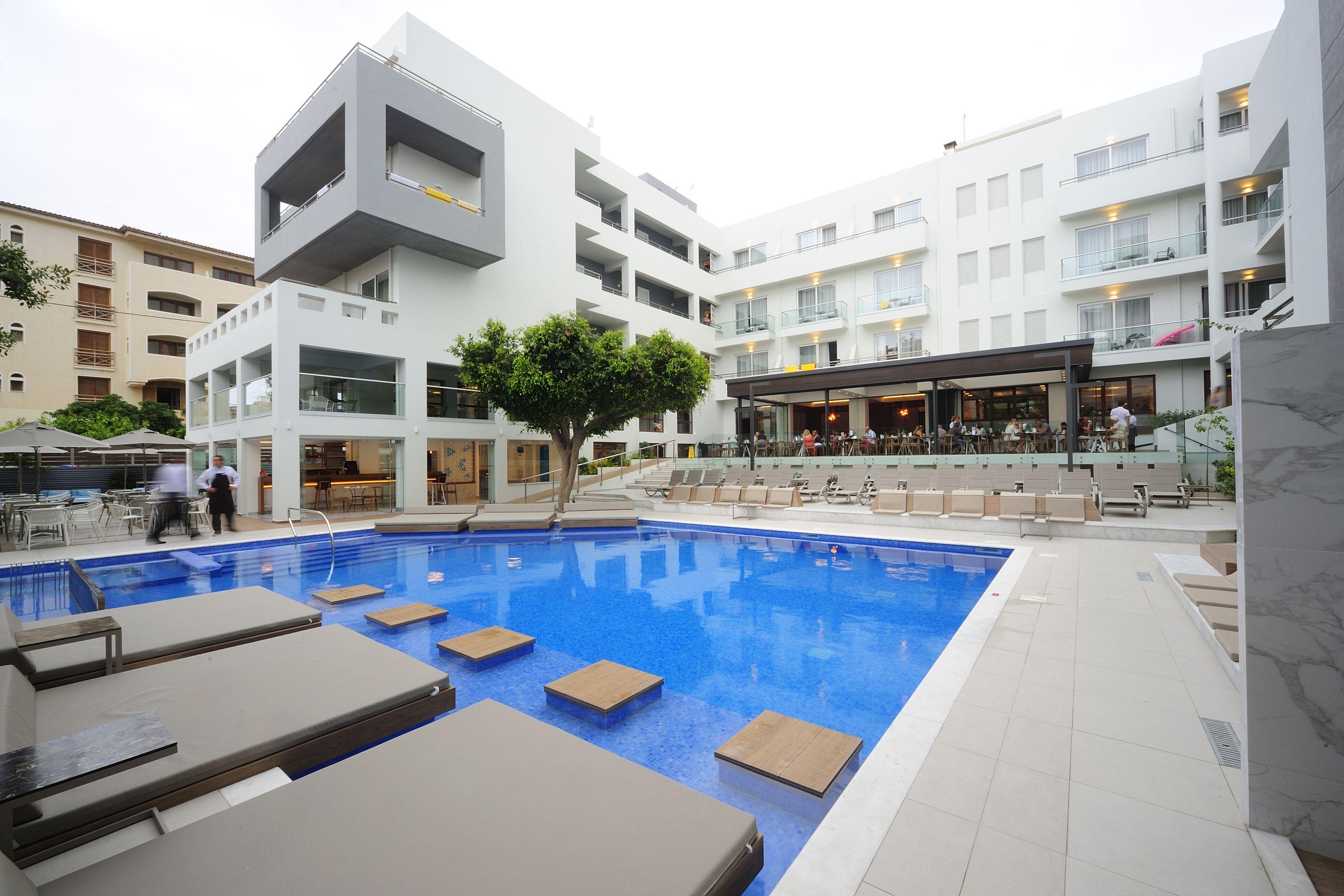 Atrium Ambiance Hotel (Adults Only) 레팀노 외부 사진