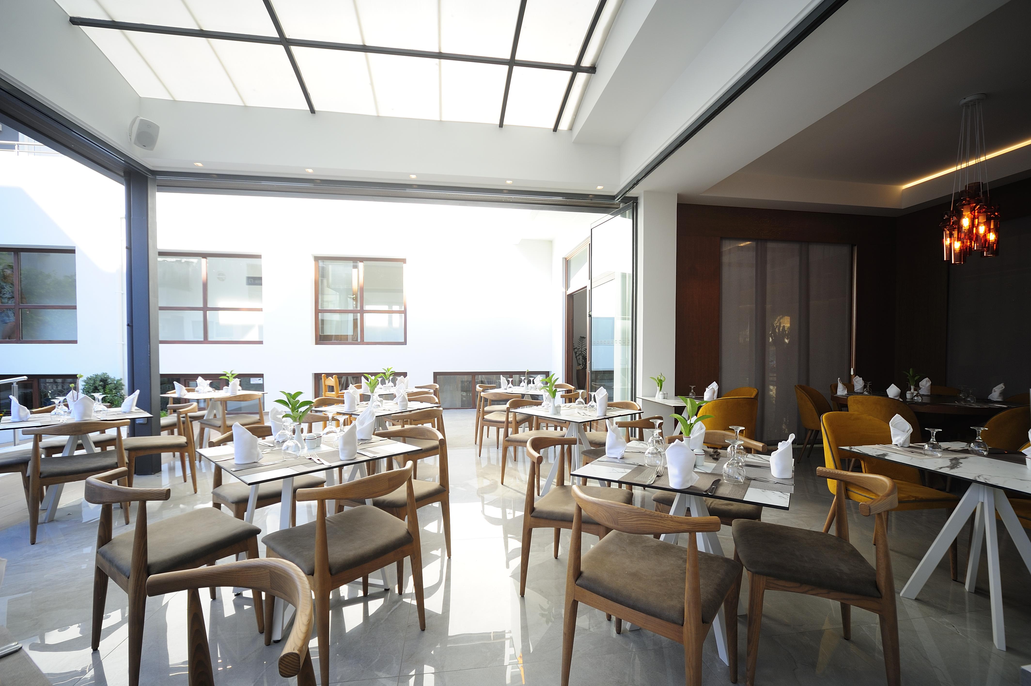 Atrium Ambiance Hotel (Adults Only) 레팀노 외부 사진