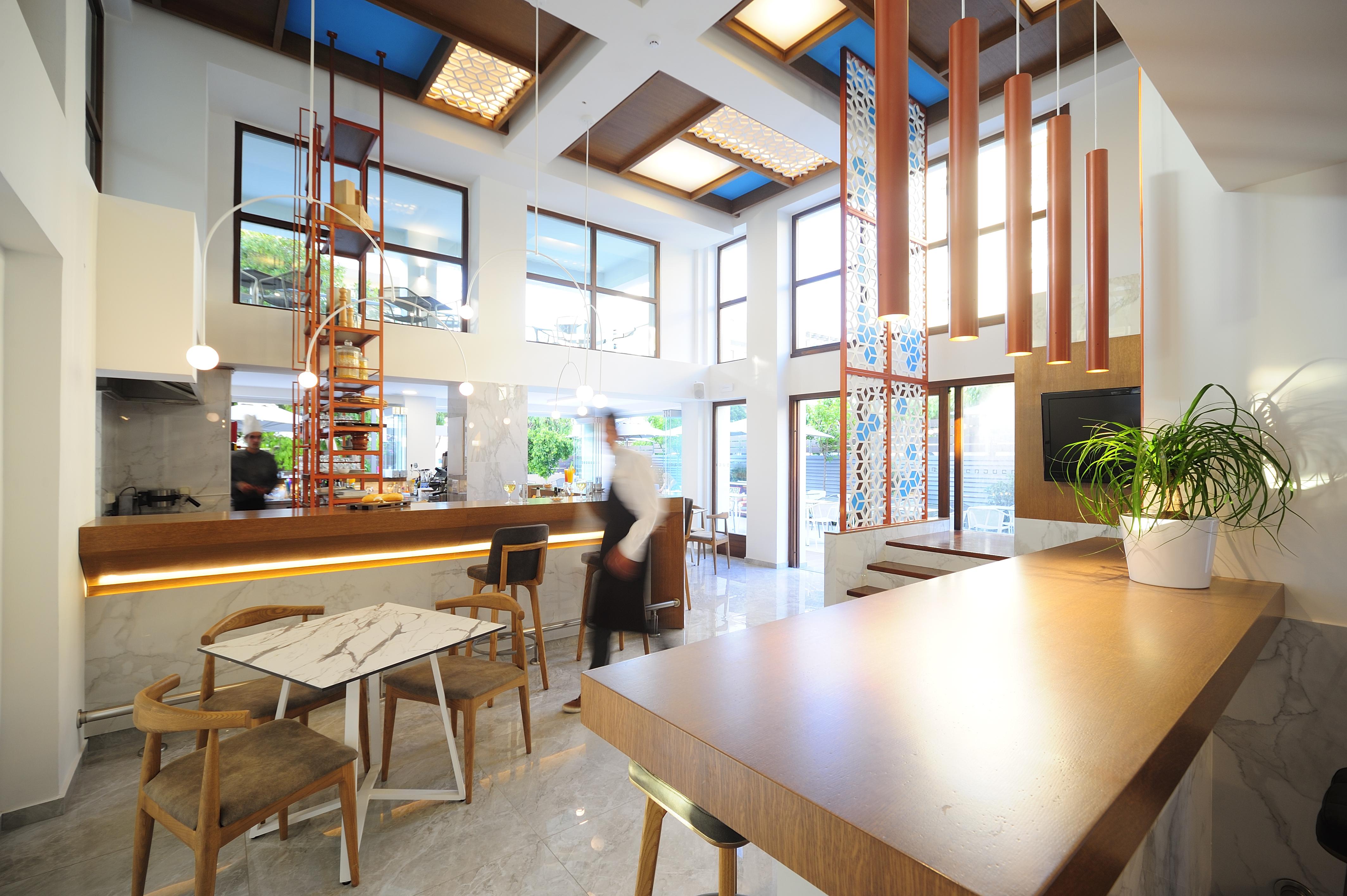 Atrium Ambiance Hotel (Adults Only) 레팀노 외부 사진